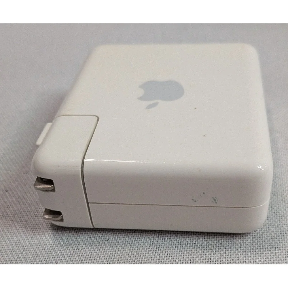 Apple AirPort Express Base Station A1264 White Good 802.11n Wi-Fi Router AirPlay